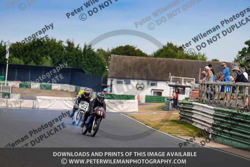 Vintage motorcycle club;eventdigitalimages;mallory park;mallory park trackday photographs;no limits trackdays;peter wileman photography;trackday digital images;trackday photos;vmcc festival 1000 bikes photographs